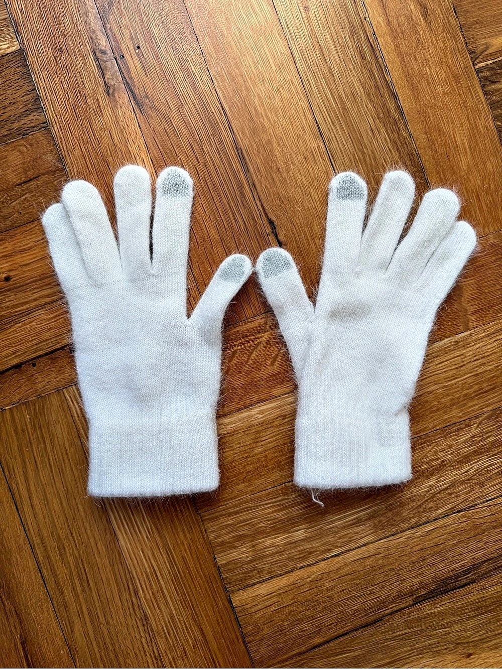 White Fuzzy Knit Touchscreen Gloves